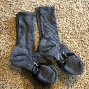 New Feetures merino10 crew socks
